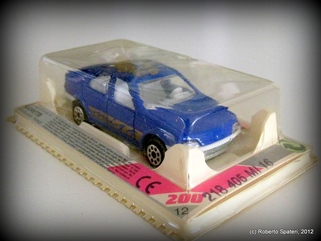 Majorette Peugeot 405 MI 16 (n.218)